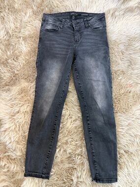 Kendall & Kylie Women's Faded Black Skinny Jeans